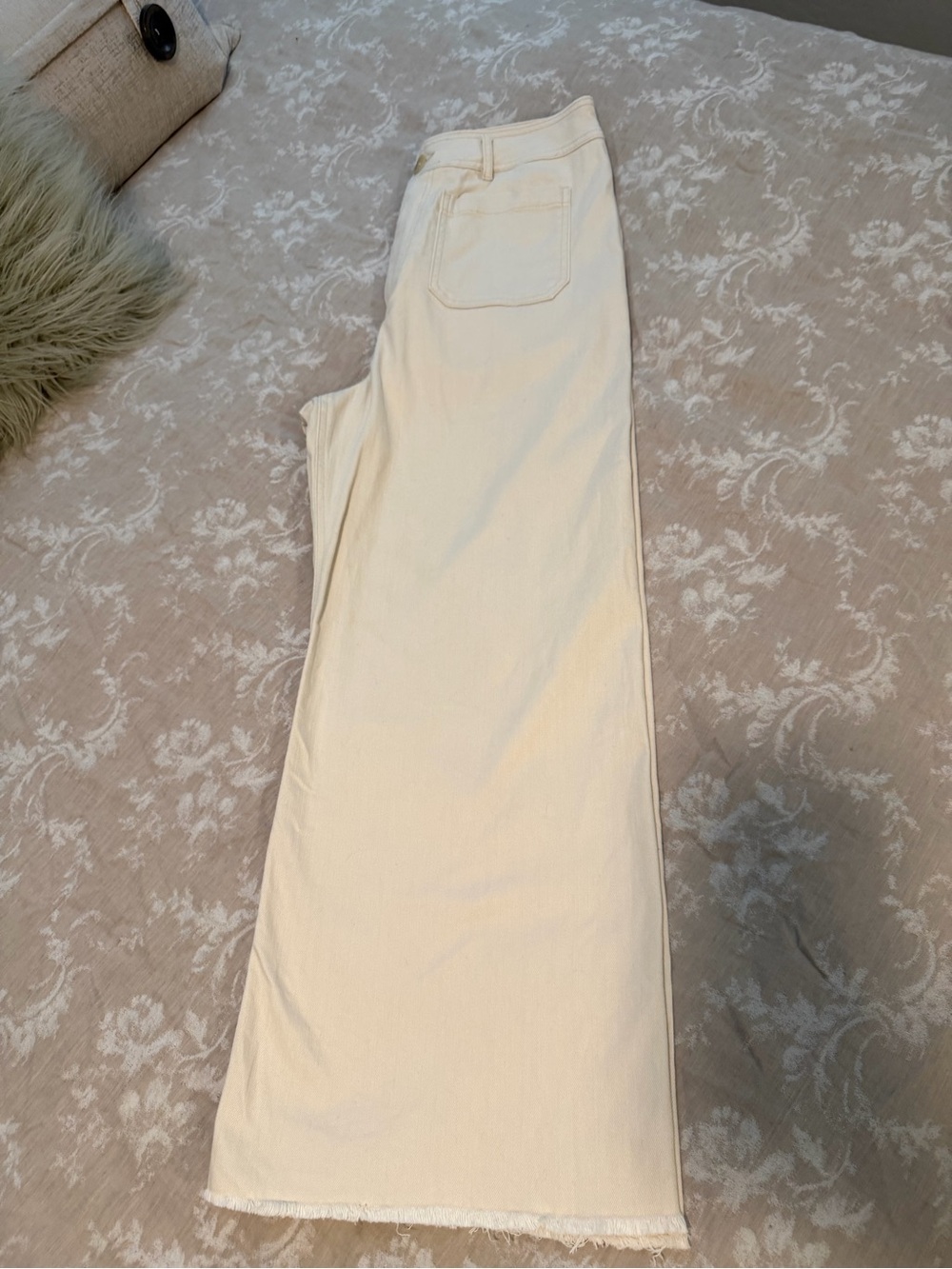 Every High-Rise Cropped Jeans in Cream, Size 12 - Picture 2 of 12